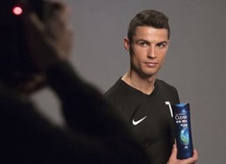 Ο Ρονάλντο βγάζει 92 εκ. ευρώ το χρόνο από το Instagram Ο Ρονάλντο βγάζει 92 εκ. ευρώ το χρόνο από το Instagram