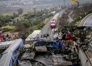 «Είναι έτσι η χώρα μου;» «Είναι έτσι η χώρα μου;»