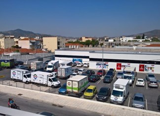 Με φορτηγά στο πάρκινγκ της LIDL στον Βόλο διαμαρτυρήθηκε η ΕΒΟΛ Με φορτηγά στο πάρκινγκ της LIDL στον Βόλο διαμαρτυρήθηκε η ΕΒΟΛ