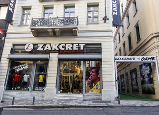 Η Zakcret Sports ανοίγει στο κέντρο της Λάρισας