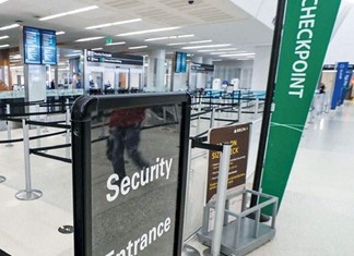 Τσεκάπ σε αεροδρόμια καθιερώνει πλέον η πανδημία