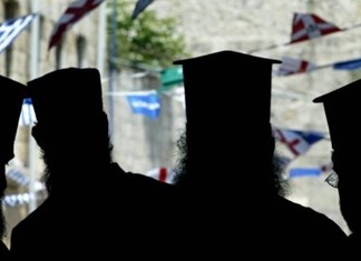 Στα 200 εκ. το χρόνο η μισθοδοσία των κληρικών Στα 200 εκ. το χρόνο η μισθοδοσία των κληρικών
