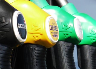 Συνυπεύθυνες οι εταιρείες πετρελαιοειδών για τον έλεγχο των πρατηρίων τους Συνυπεύθυνες οι εταιρείες πετρελαιοειδών για τον έλεγχο των πρατηρίων τους