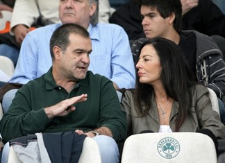 Το ∆ηµόσιο παίρνει τα σπίτια του Βγενόπουλου Το ∆ηµόσιο παίρνει τα σπίτια του Βγενόπουλου