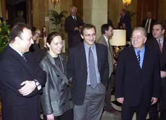 H επική οικογένεια Μπόμπολα δεν μένει πια εδώ! H επική οικογένεια Μπόμπολα δεν μένει πια εδώ!