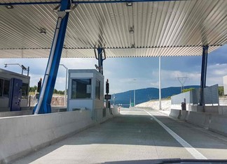 Ασφαλείς οι νέοι δρόμοι - πανάκριβα τα διόδια (Δείτε τον χάρτη με τιμές και διαδρομές) Ασφαλείς οι νέοι δρόμοι - πανάκριβα τα διόδια (Δείτε τον χάρτη με τιμές και διαδρομές)