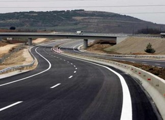 Αυστηρές προθεσμίες στο Δημόσιο για το νέο τμήμα του άξονα Ε65 Αυστηρές προθεσμίες στο Δημόσιο για το νέο τμήμα του άξονα Ε65