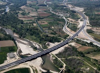 Αύξηση 33% στα διόδια της Εγνατίας για την παραχώρηση σε επενδυτές Αύξηση 33% στα διόδια της Εγνατίας για την παραχώρηση σε επενδυτές