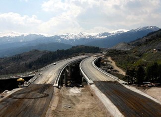 Φρένο στις ακραίες εκπτώσεις με μαθηματικό τύπο ζητούν οι εργολήπτες Φρένο στις ακραίες εκπτώσεις με μαθηματικό τύπο ζητούν οι εργολήπτες