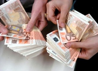 Τι κρύβει ο πόλεμος εναντίον των μετρητών... Τι κρύβει ο πόλεμος εναντίον των μετρητών...