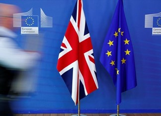 Προς συμφωνία η Ε.Ε. με την Μεγάλη Βρετανία Προς συμφωνία η Ε.Ε. με την Μεγάλη Βρετανία