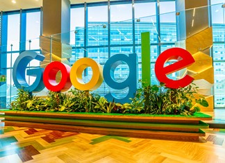 Αλλαγές µε «όπλο» την AI σχεδιάζει η Google Αλλαγές µε «όπλο» την AI σχεδιάζει η Google