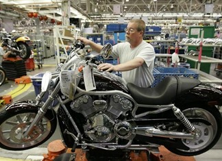 Κλείσιμο εργοστασίου και απολύσεις στη Harley Davidson