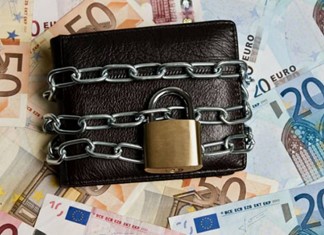 "Έκρηξη" κατασχέσεων με 1.000 τραπεζικούς λογαριασμούς την ημέρα "Έκρηξη" κατασχέσεων με 1.000 τραπεζικούς λογαριασμούς την ημέρα