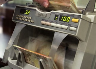 Στα 8,2 δισ. ευρώ οι καταθέσεις των θεσσαλών  Στα 8,2 δισ. ευρώ οι καταθέσεις των θεσσαλών