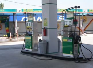 Πλαφόν σε καύσιμα, τρόφιμα ετοιμάζει η κυβέρνηση για την ακρίβεια του πολέμου Πλαφόν σε καύσιμα, τρόφιμα ετοιμάζει η κυβέρνηση για την ακρίβεια του πολέμου