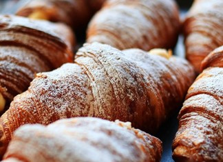 Τα ...χίλια πρόσωπα του Ελληνικού κρουασάν Τα ...χίλια πρόσωπα του Ελληνικού κρουασάν