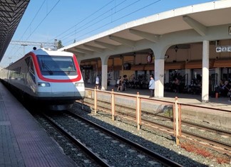 Λιγοστοί οι επιβάτες στο Αθήνα - Λάρισα- Θεσσαλονίκη Λιγοστοί οι επιβάτες στο Αθήνα - Λάρισα- Θεσσαλονίκη