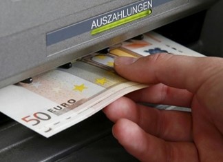 Από 1η Ιουνίου η υποχρεωτική καταβολή μισθών μέσω τράπεζας Από 1η Ιουνίου η υποχρεωτική καταβολή μισθών μέσω τράπεζας