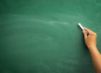 Τα Οικονοµικά θα διδάσκονται στην Α΄ Λυκείου Τα Οικονοµικά θα διδάσκονται στην Α΄ Λυκείου