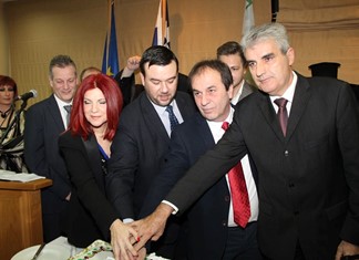 Το Επιμελητήριο Λάρισας έκοψε την πρωτοχρονιάτικη πίτα του Το Επιμελητήριο Λάρισας έκοψε την πρωτοχρονιάτικη πίτα του
