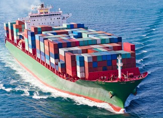 To 40% των πλοίων αποφεύγει πλέον το Σουέζ