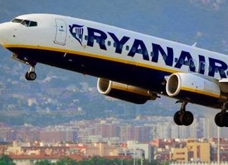 Rynair: Μειώνει δρομολόγια - Κλείνει τη βάση Χανίων Rynair: Μειώνει δρομολόγια - Κλείνει τη βάση Χανίων