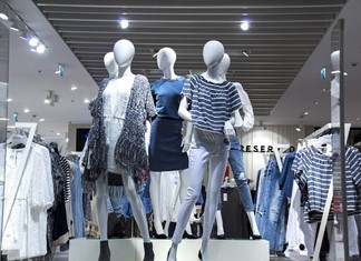 Για λαθρεμπόριο ρούχων κατηγορούνται 20 επιχειρήσεις της Λάρισας