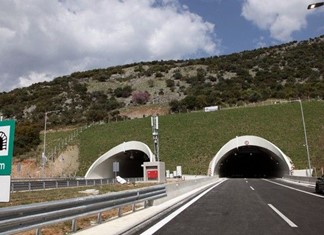 Πώς είναι δυνατόν εθνική οδός και σήραγγες Τεμπών να κλείνουν λόγω βροχής; Πώς είναι δυνατόν εθνική οδός και σήραγγες Τεμπών να κλείνουν λόγω βροχής;