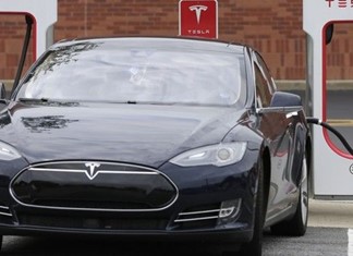 Tesla: ίδρυση ΙΚΕ και σταθμοί φόρτισης στην Κεντρική Ελλάδα Tesla: ίδρυση ΙΚΕ και σταθμοί φόρτισης στην Κεντρική Ελλάδα