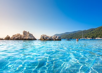 Μεγάλη άνοδος στις Σποράδες - στο +20% η Σκιάθος Μεγάλη άνοδος στις Σποράδες - στο +20% η Σκιάθος