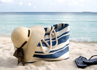 Προστατευτείτε από την υπεριώδη ηλιακή ακτινοβολία Προστατευτείτε από την υπεριώδη ηλιακή ακτινοβολία