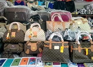 Τα προϊόντα 'μαϊμού" κοστίζουν 1,3 δισ. ετησίως στην Ελλάδα Τα προϊόντα 'μαϊμού" κοστίζουν 1,3 δισ. ετησίως στην Ελλάδα