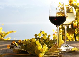 «Τσιλιλής» και Οινοποιητικός Τυρνάβου στις αγορές του Καναδά «Τσιλιλής» και Οινοποιητικός Τυρνάβου στις αγορές του Καναδά