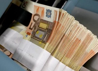 Στις προθεσμιακές στρέφονται οι καταθέτες Στις προθεσμιακές στρέφονται οι καταθέτες