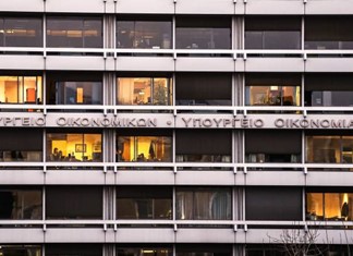 Σε επίπεδα προ μνημονίου υποχωρεί φέτος το χρέος Σε επίπεδα προ μνημονίου υποχωρεί φέτος το χρέος