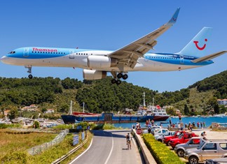 Εκρηκτική άνοδος των πτήσεων στη Σκιάθο με +10,2% τον Ιούλιο
