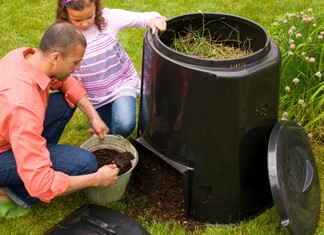 180 κάδοι κομποστοποίησης στα Τρίκαλα 180 κάδοι κομποστοποίησης στα Τρίκαλα
