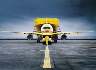 DHL: Ταχέως αναπτυσσόμενο το διασυνοριακό ηλεκτρονικό εμπόριο