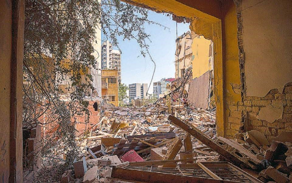 H ανοικοδόμηση της Βηρυτού στο επίκεντρο