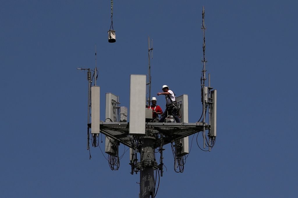 Επιτυχής η δημοπρασία για το 5G - Πλήρης κάλυψη μέχρι το 2026