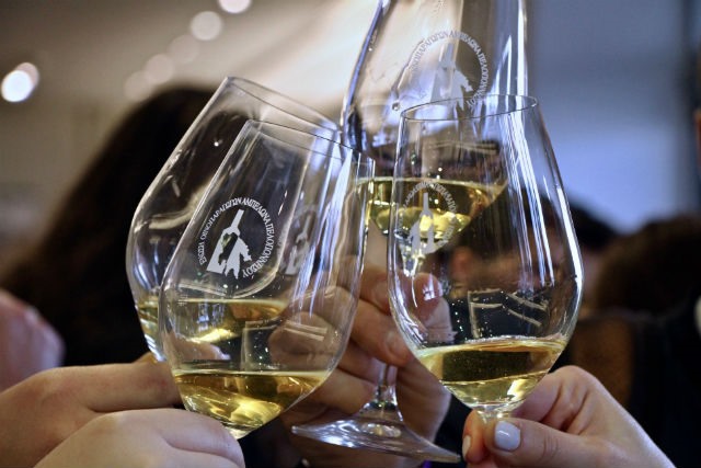 Ο Σκρέκας θα εγκαινιάσει το 2ο φεστιβάλ κρασιού στη Λάρισα