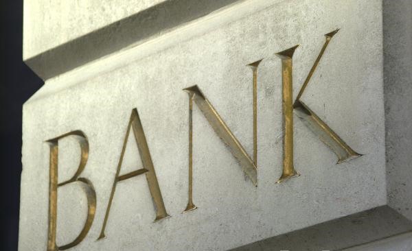 Ανοίγει θέμα συγχωνεύσεων για τις ελληνικές τράπεζες