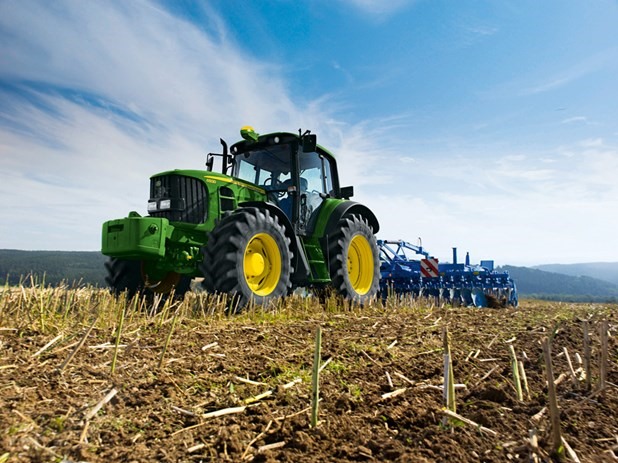 955 Θεσσαλοί αγρότες εντάσσονται στα νέα Σχέδια Βελτίωσης