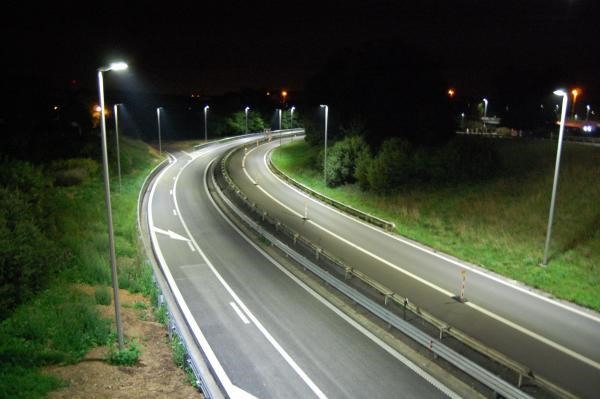 Μπόνους στους Δήμους για λιγότερο ρεύμα