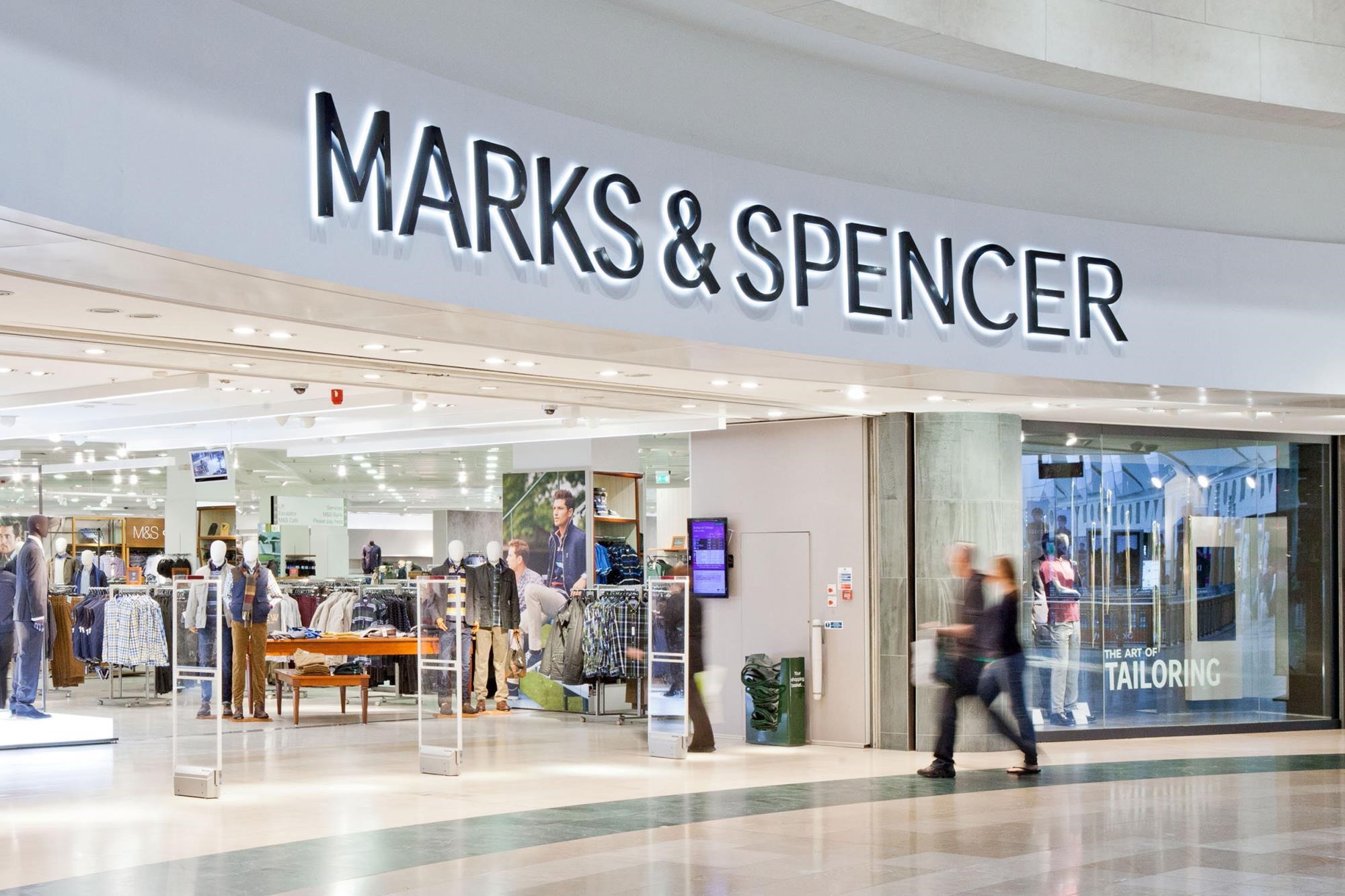Η Marks and Spencer καταργεί 7.000 θέσεις εργασίας