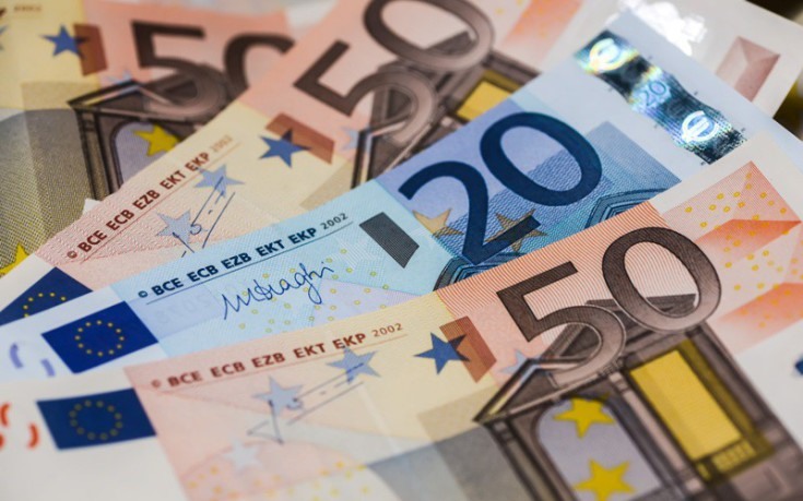 "Έφυγαν" 4 δισ. ευρώ καταθέσεις σε 2,5 μήνες