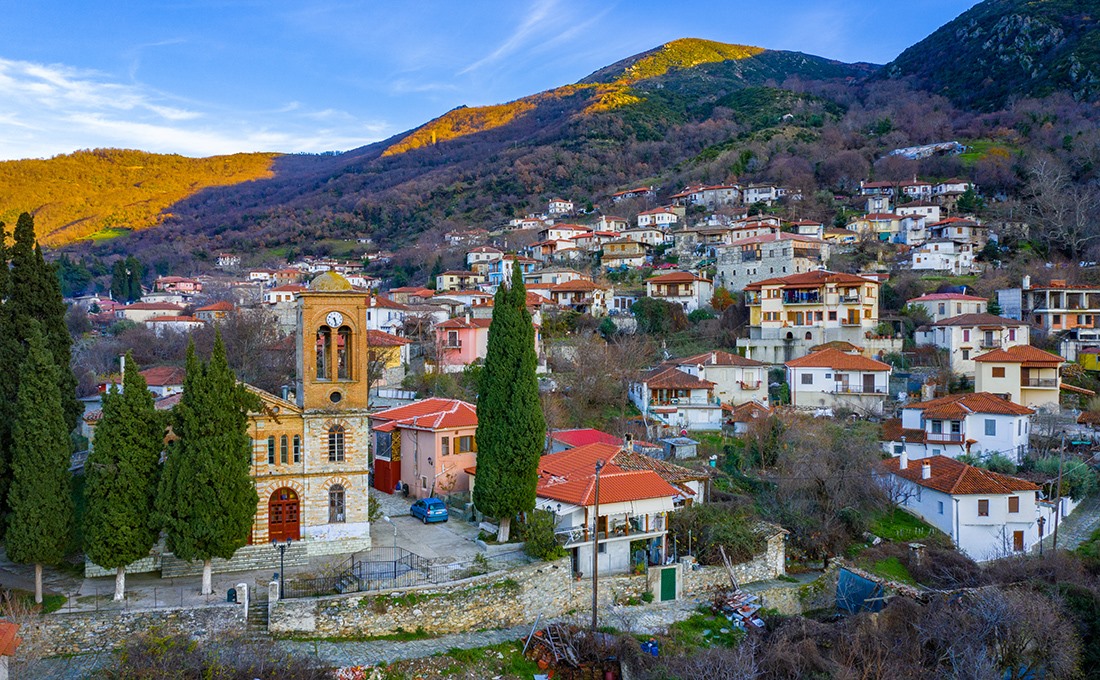 Ξενοδοχείο 50 κλινών στα Αμπελάκια Λάρισας