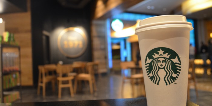 Χωρίς ταμίες τα νέα καταστήματα των Starbucks