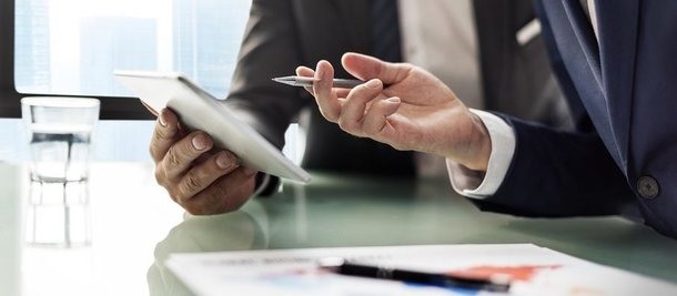 Εκατόν είκοσι επιχειρήσεις έχουν υπαχθεί στον Εξωδικαστικό